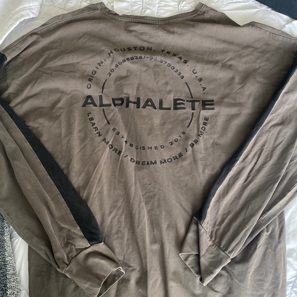 brown/black alphalete graphic long sleeve